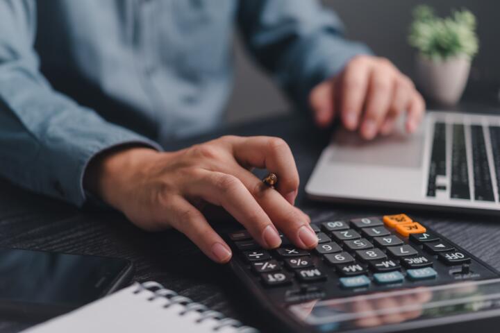 More Employers Now Offer Early Access to Your Wages